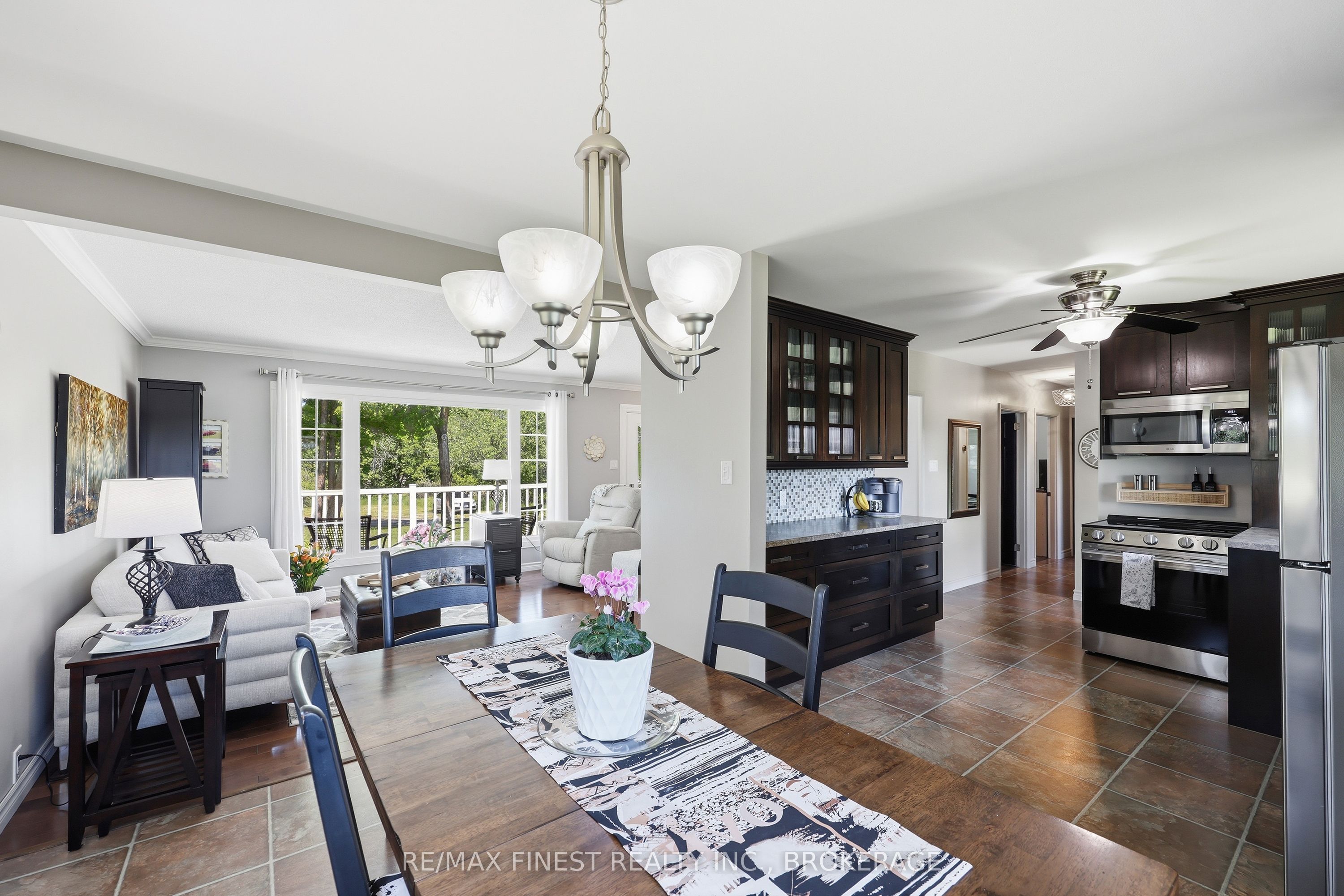 598 Petworth Road Property Photo 7