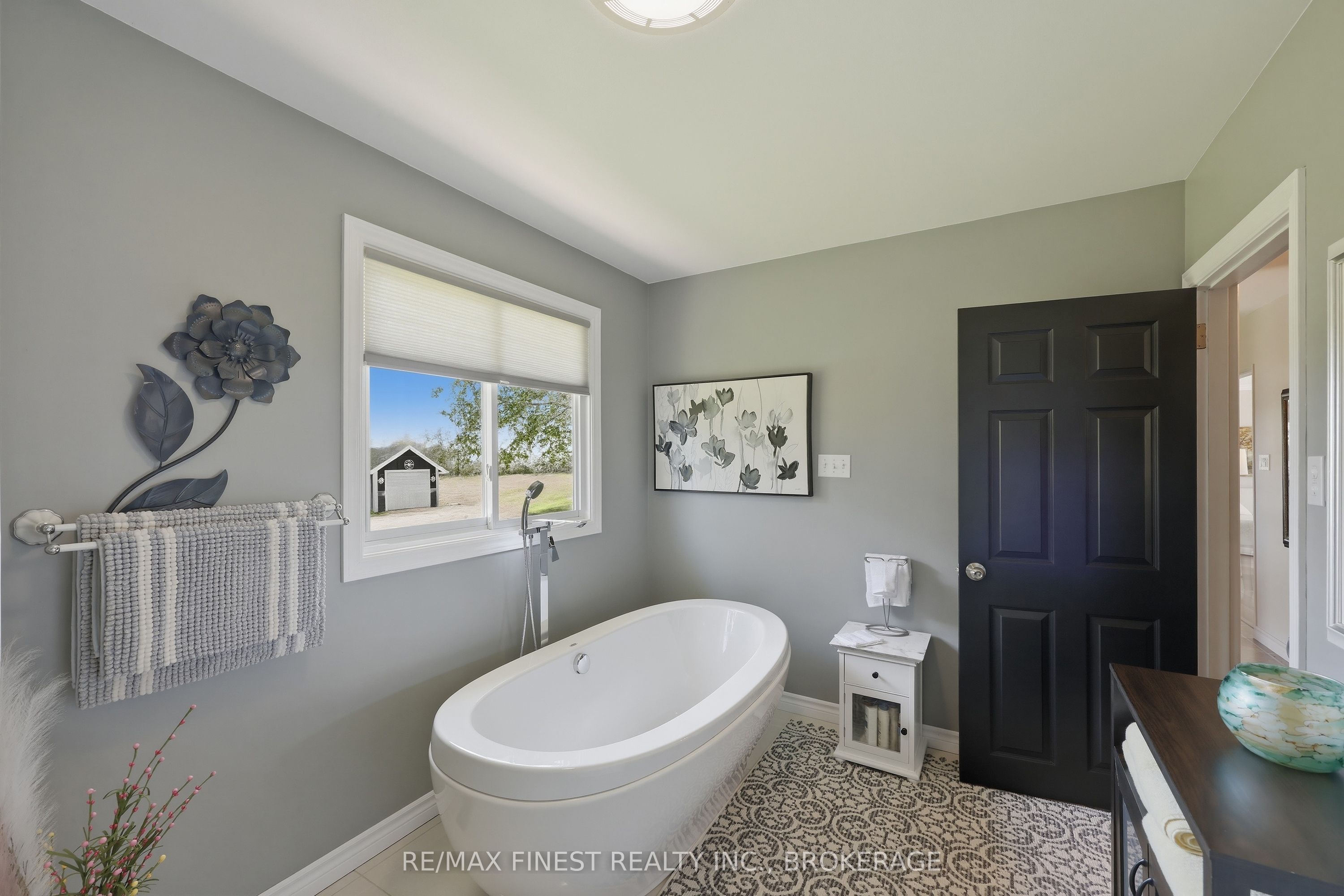 598 Petworth Road Property Photo 16