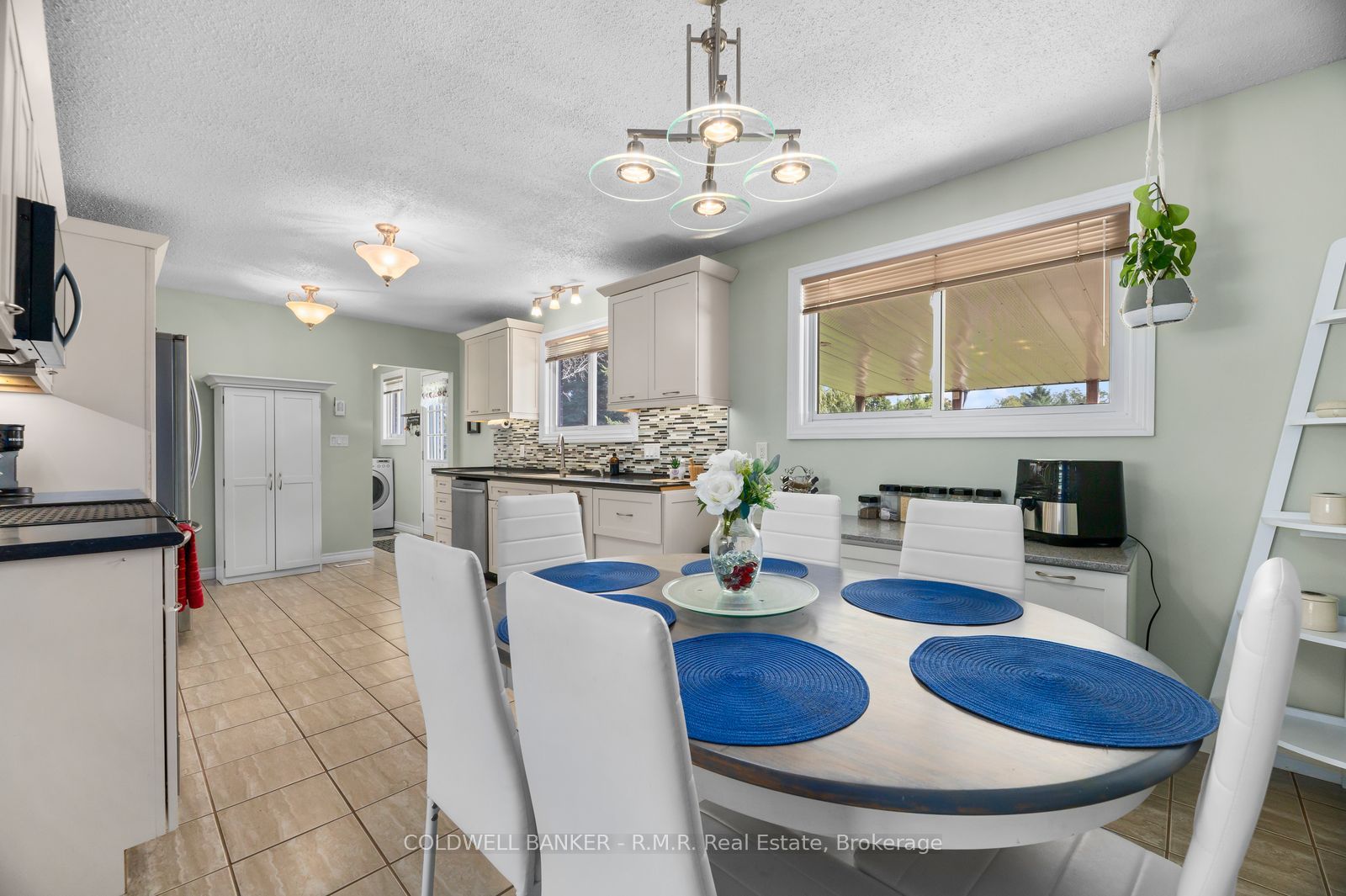 453 Brimley Road S Property Photo 11