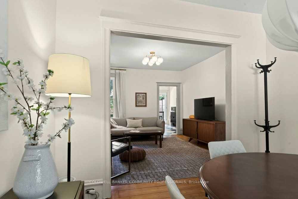 148 Dundurn Street N Property Photo 4