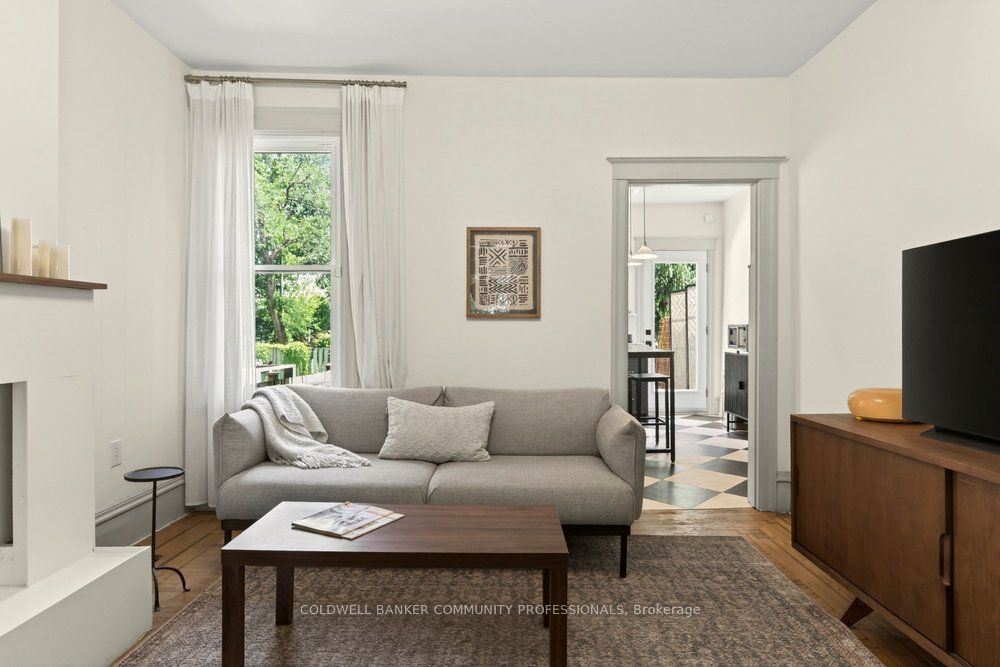 148 Dundurn Street N Property Photo 6