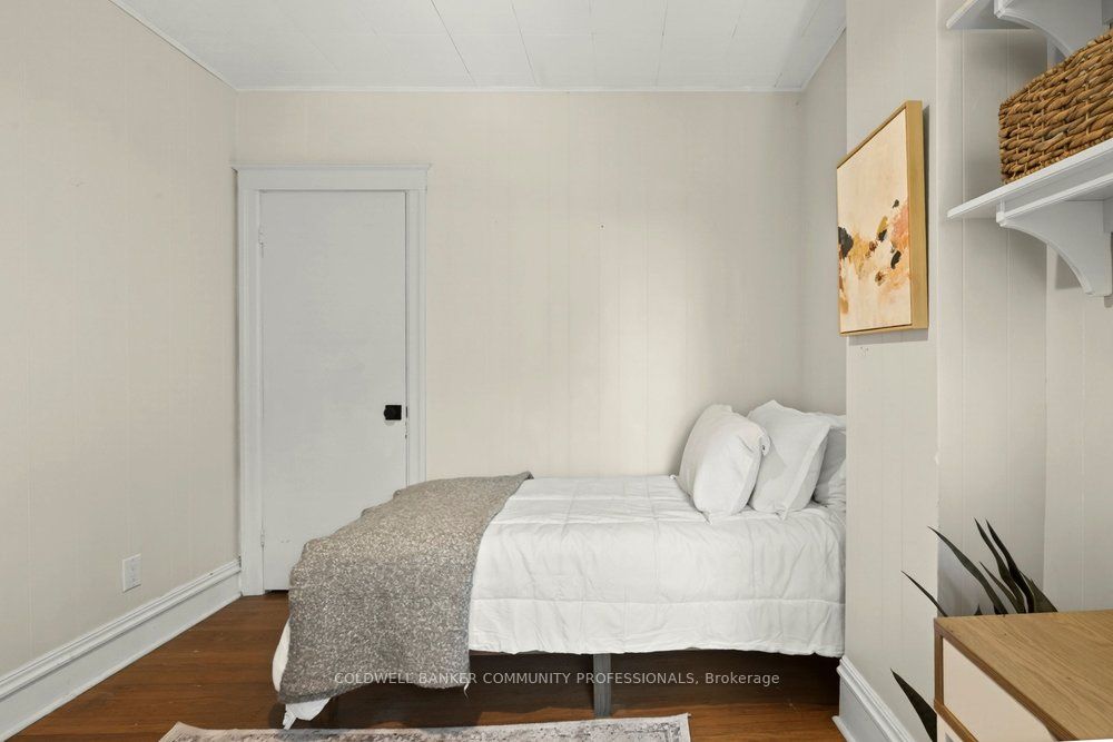 148 Dundurn Street N Property Photo 22