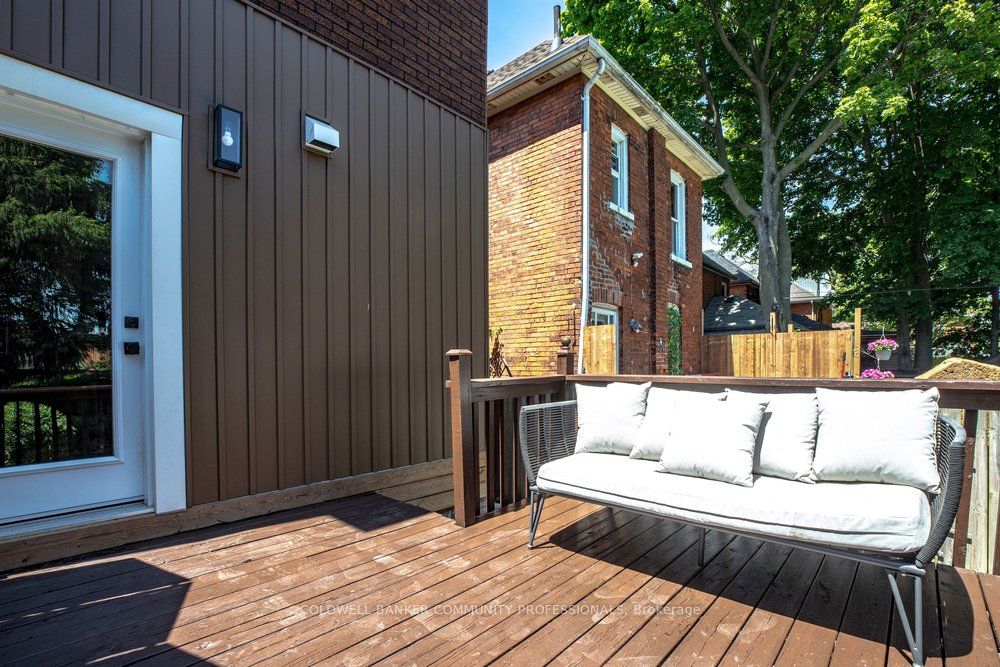 148 Dundurn Street N Property Photo 27