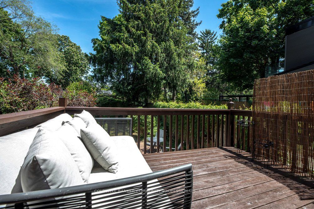 148 Dundurn Street N Property Photo 28