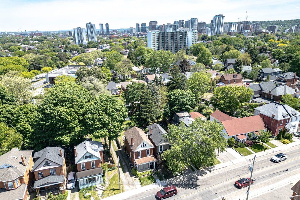 148 Dundurn Street N Property Photo 31