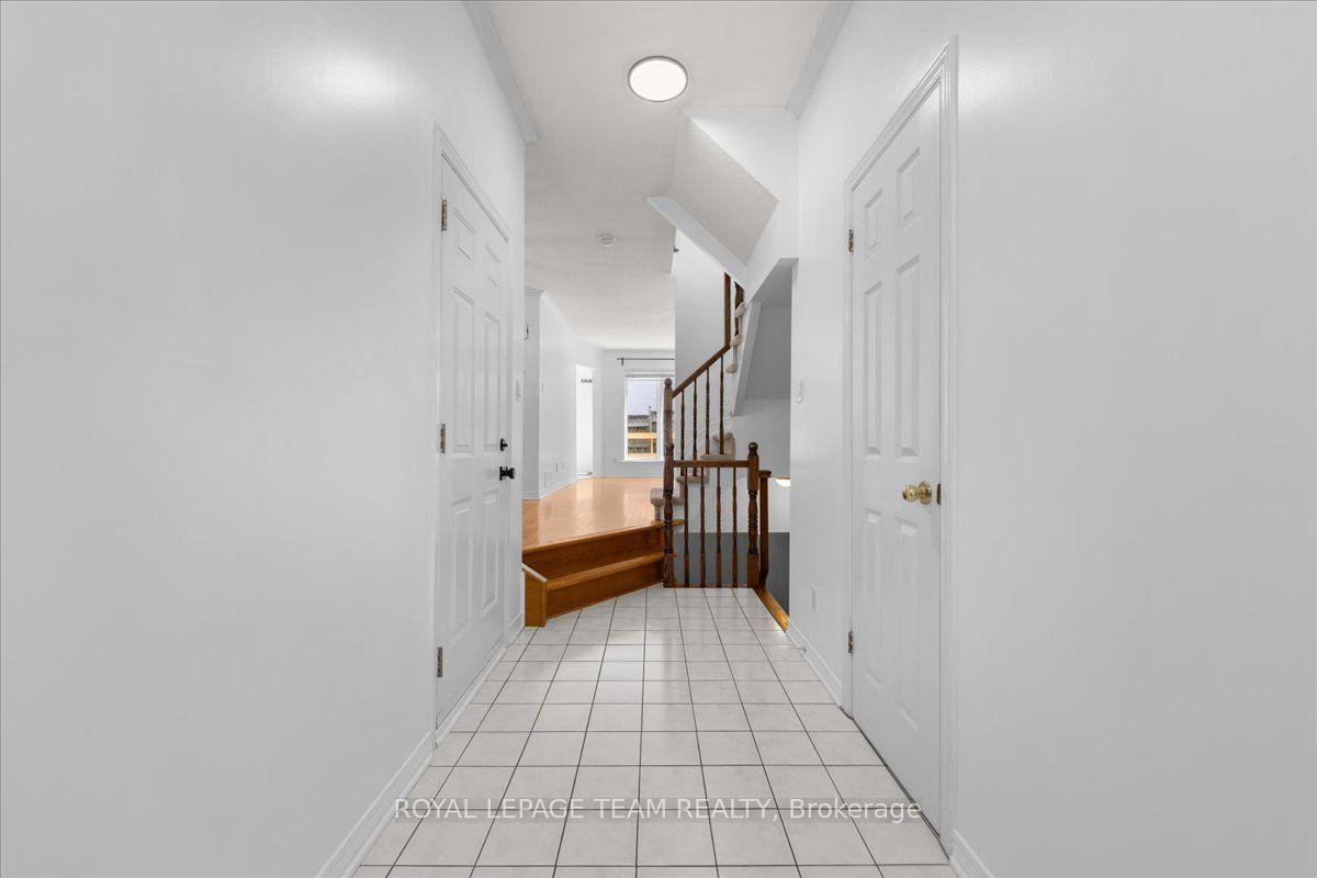 219 Tattersall Way Property Photo 5