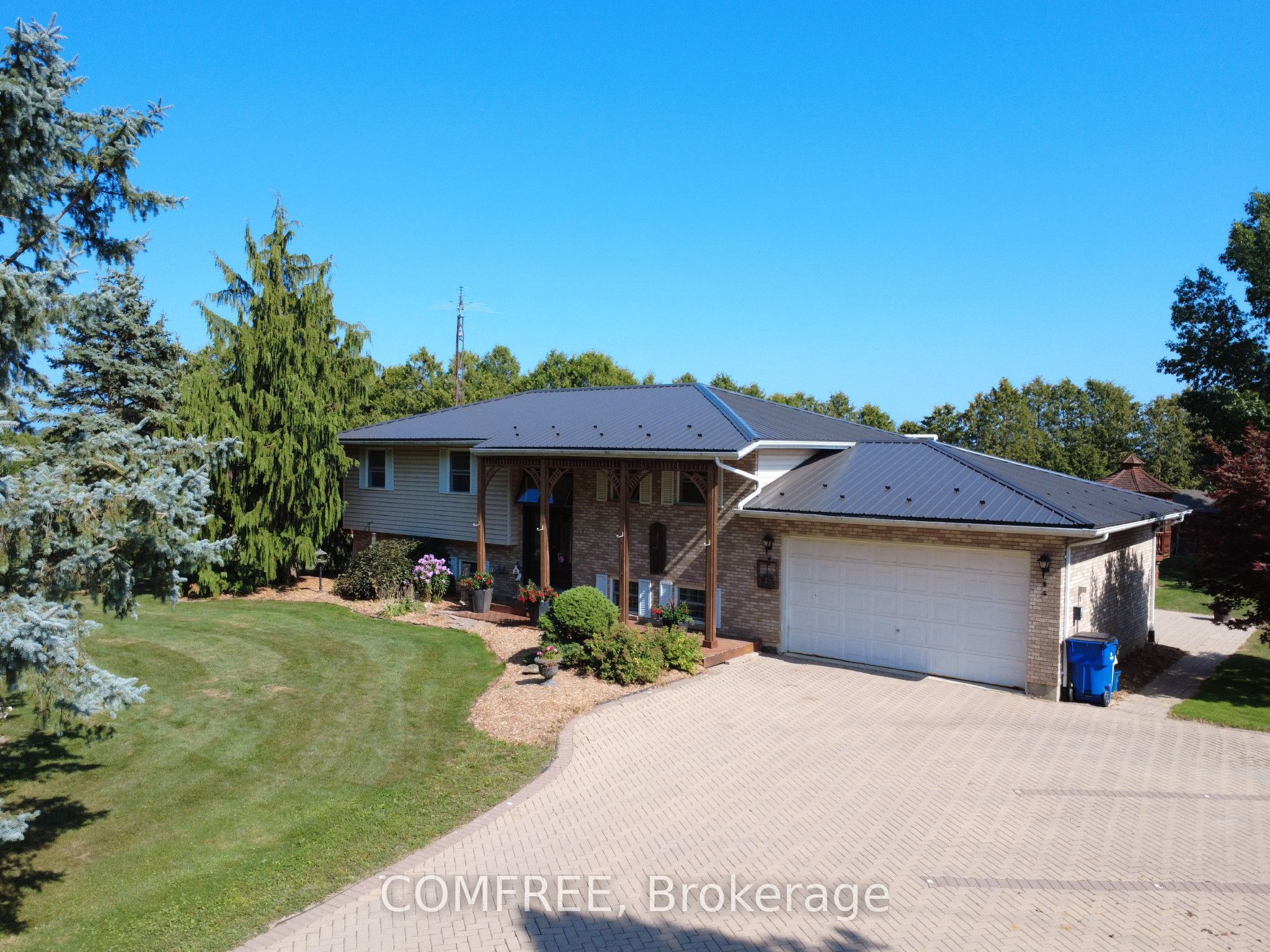 9104 Mc Dowell Line Property Photo 3