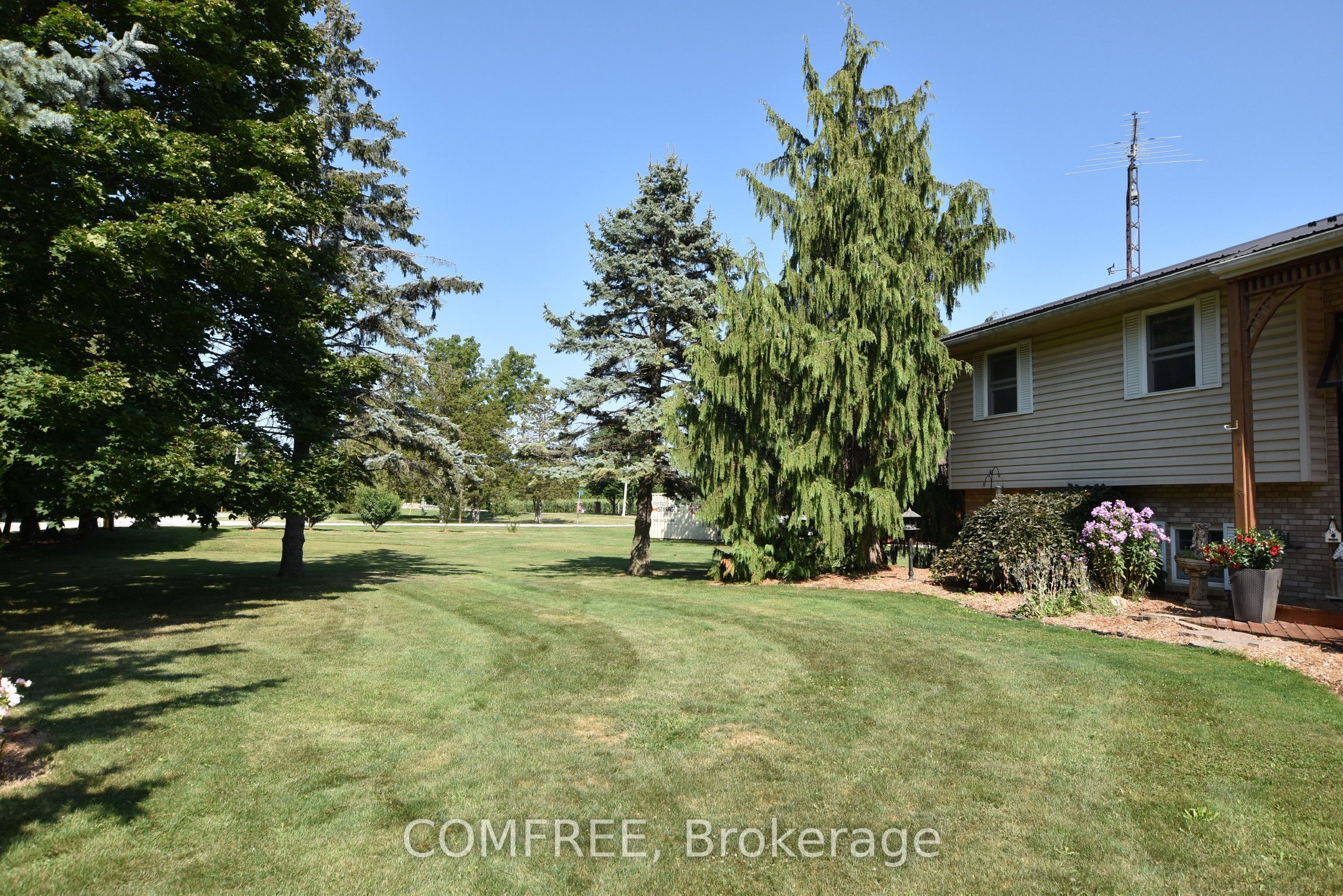 9104 Mc Dowell Line Property Photo 4