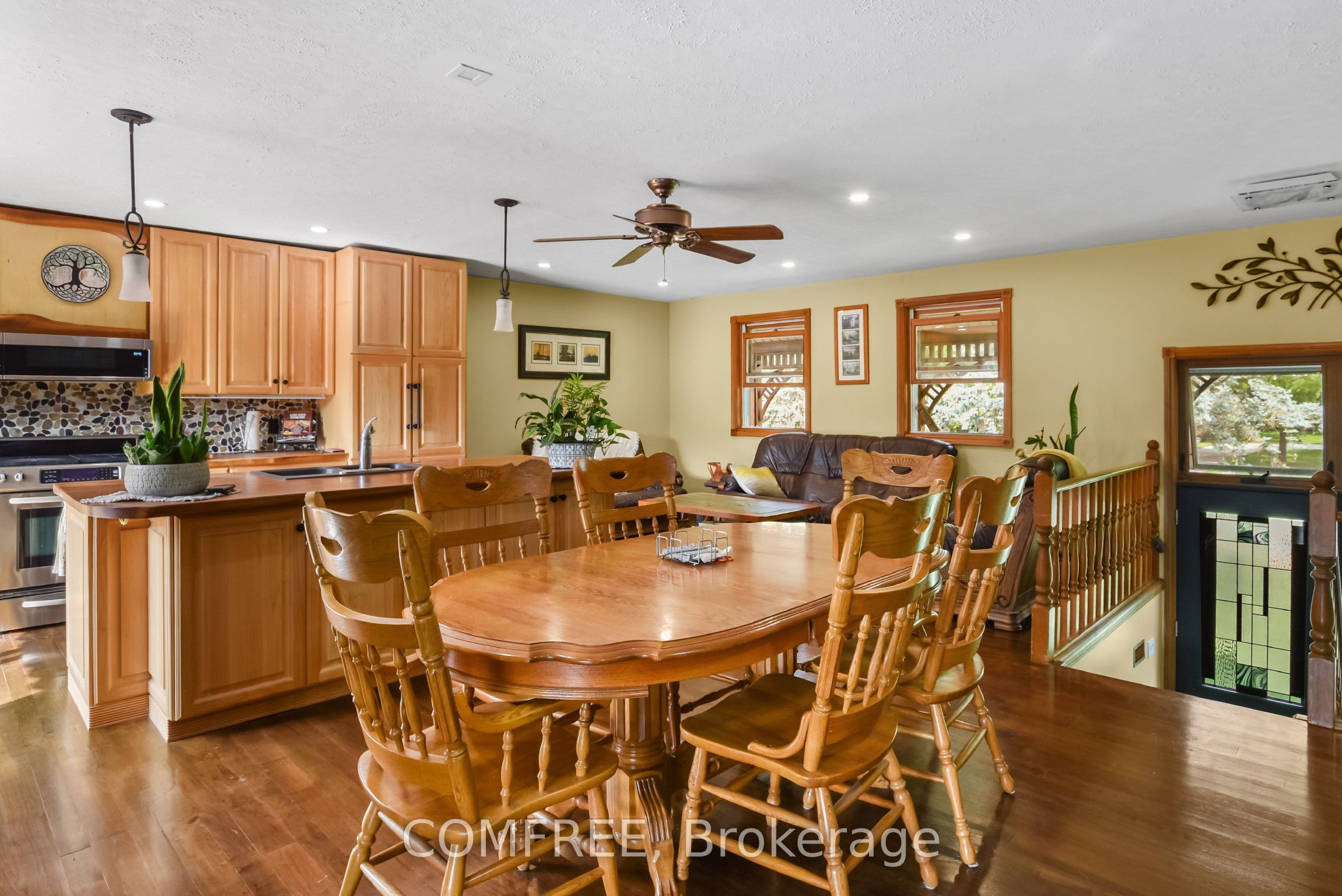 9104 Mc Dowell Line Property Photo 5