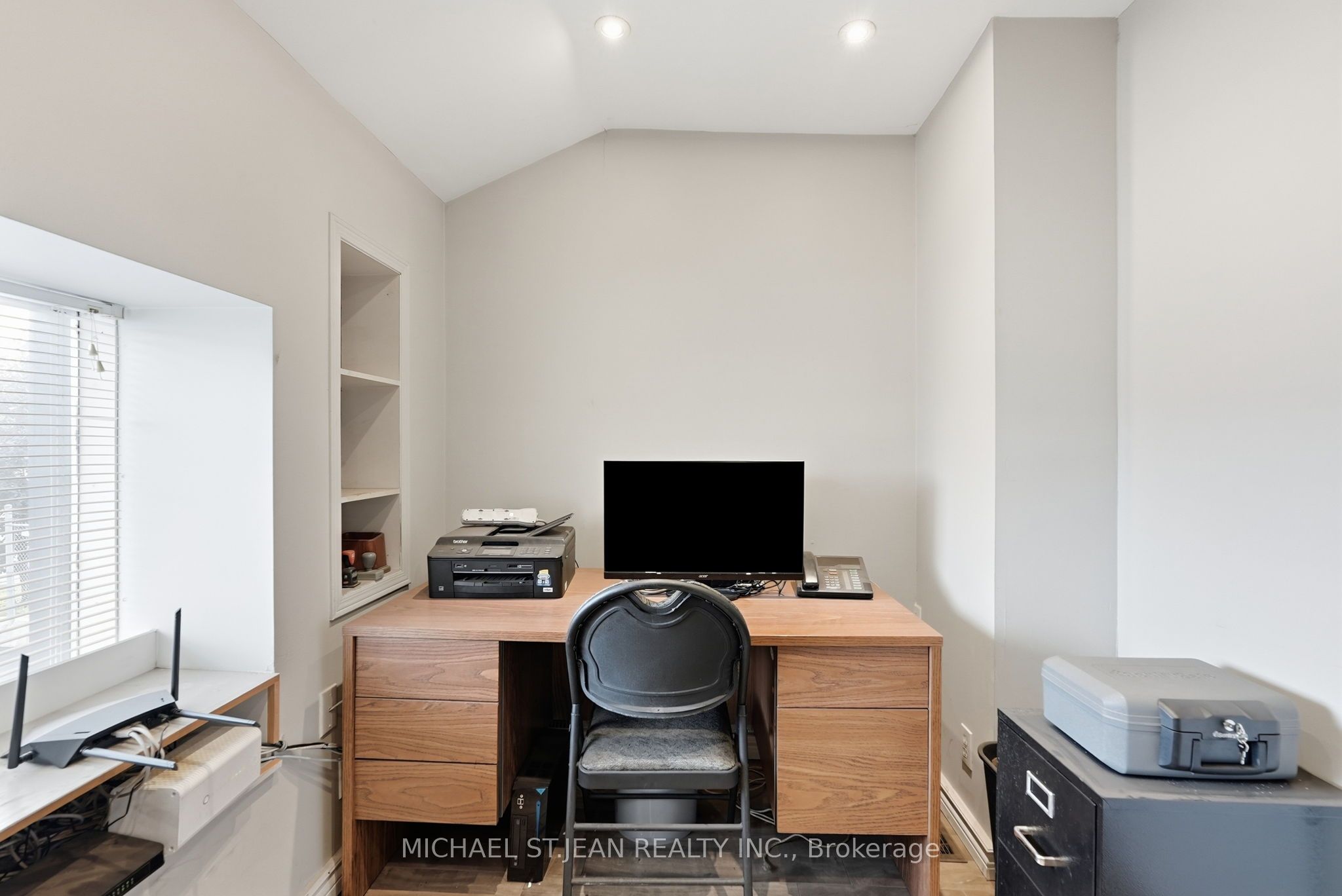 X13767850 Property Photo 10