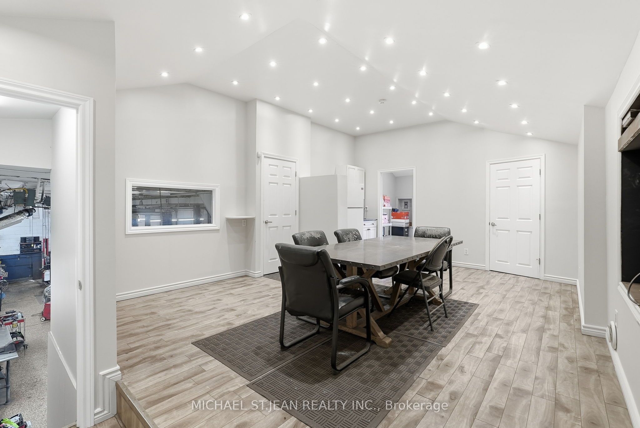 X13767850 Property Photo 13