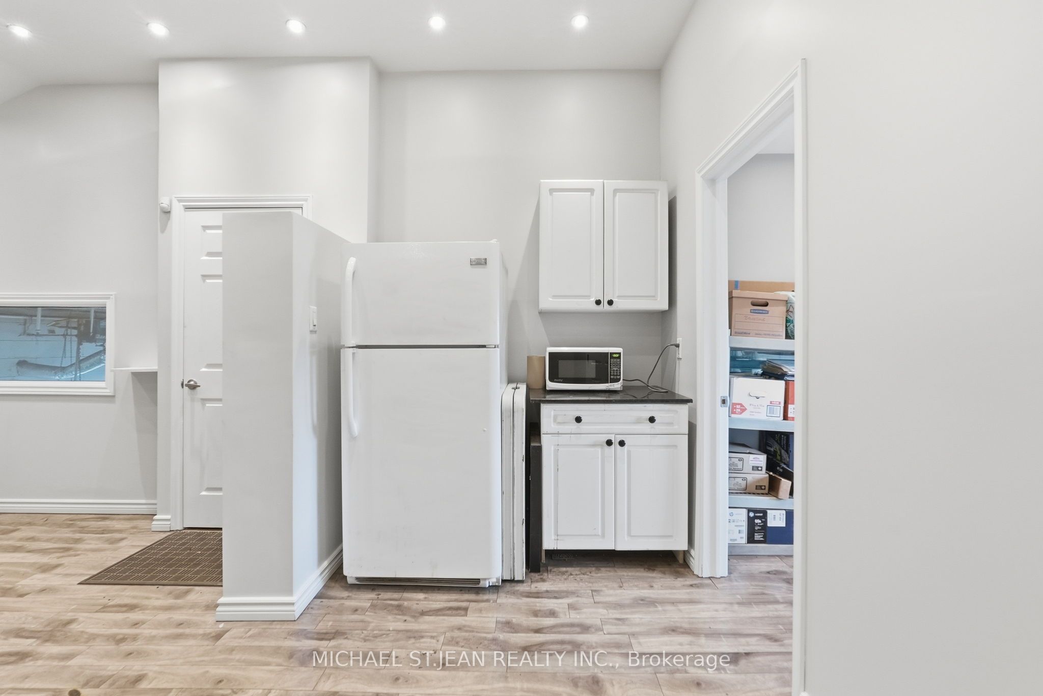 X13767850 Property Photo 14