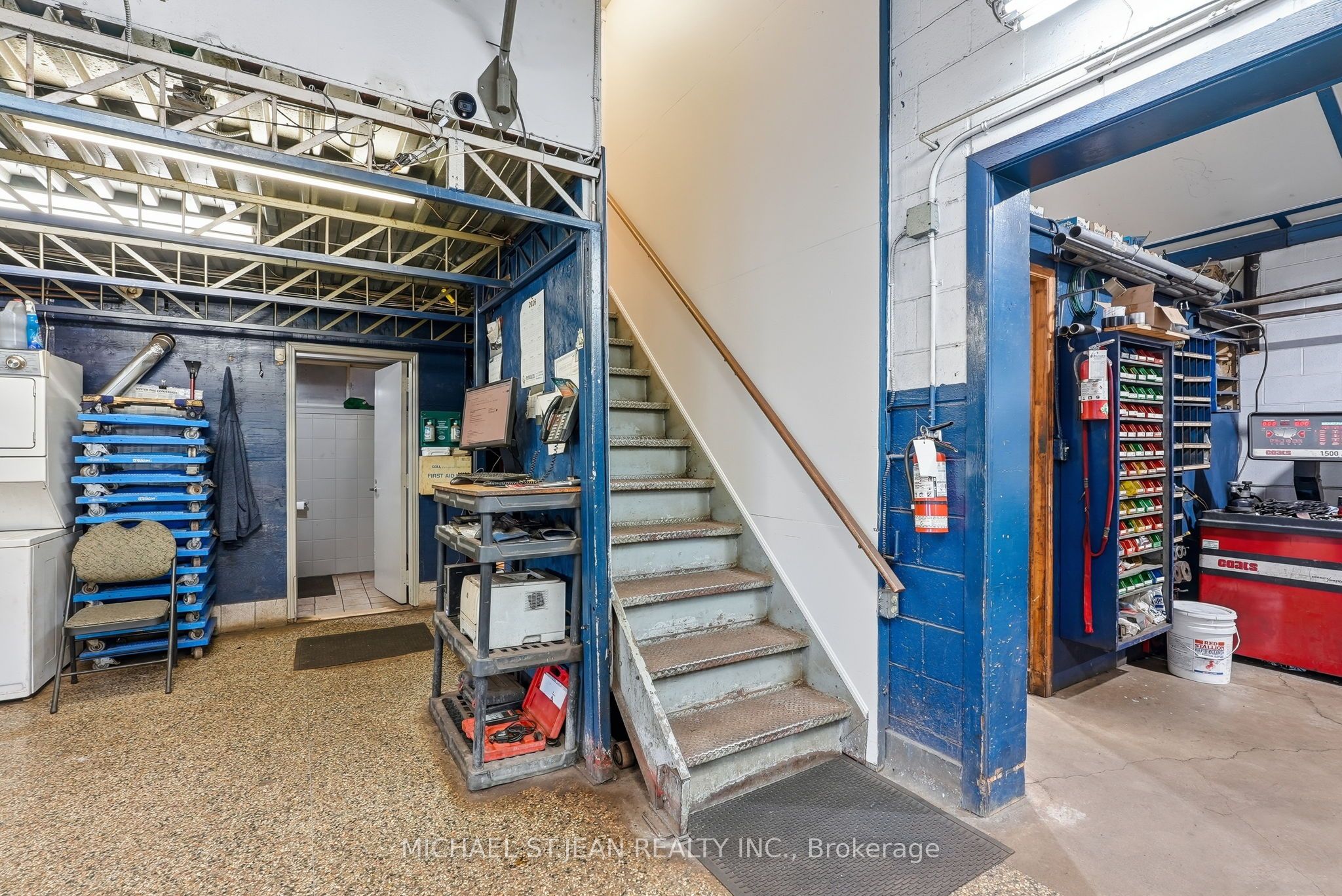 X13767850 Property Photo 17