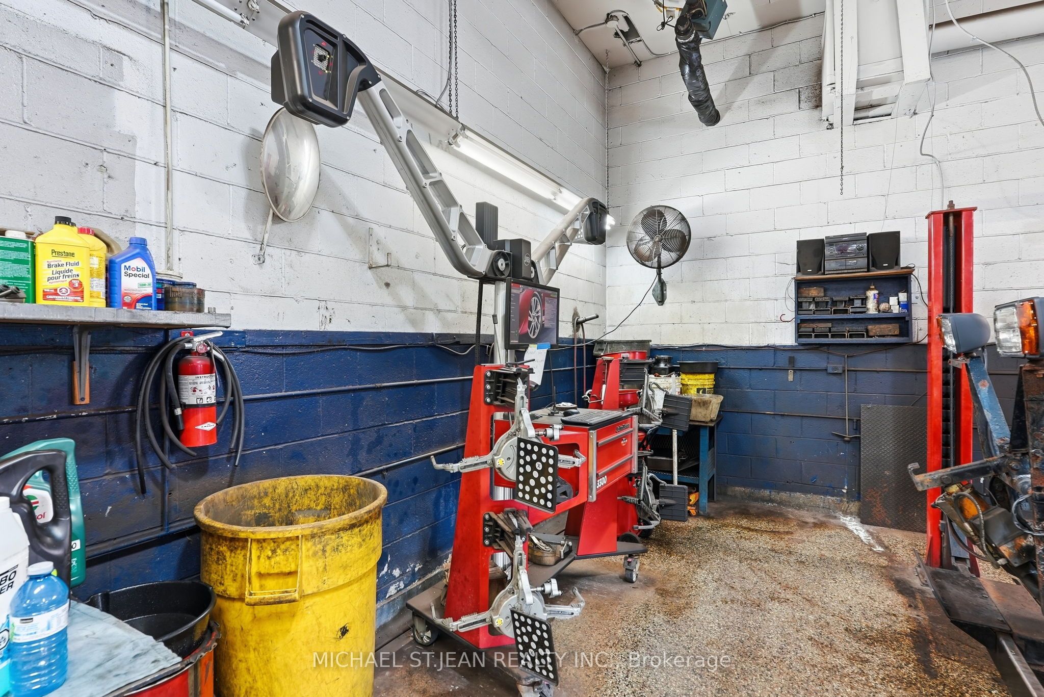 X13767850 Property Photo 29