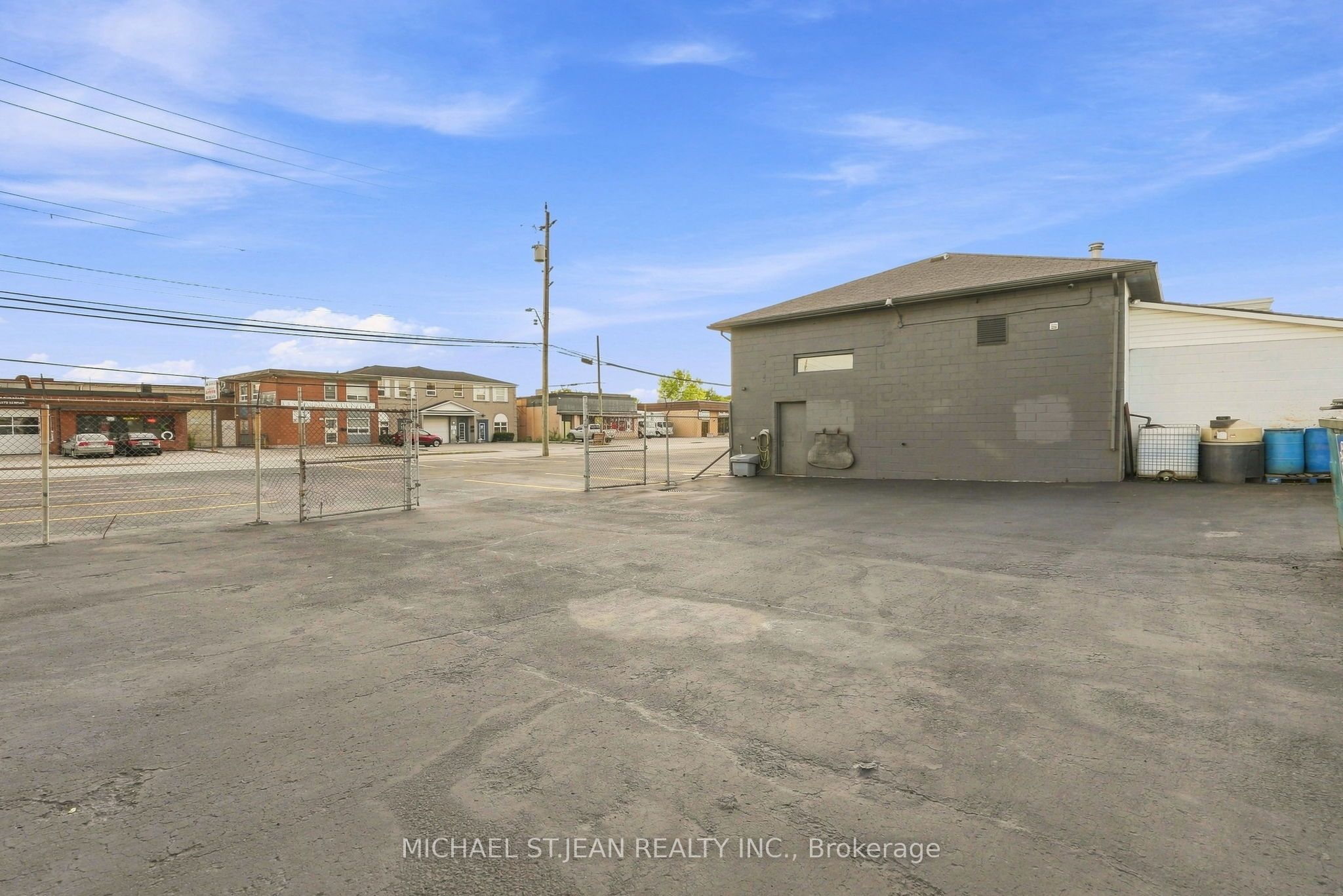 X13767850 Property Photo 42