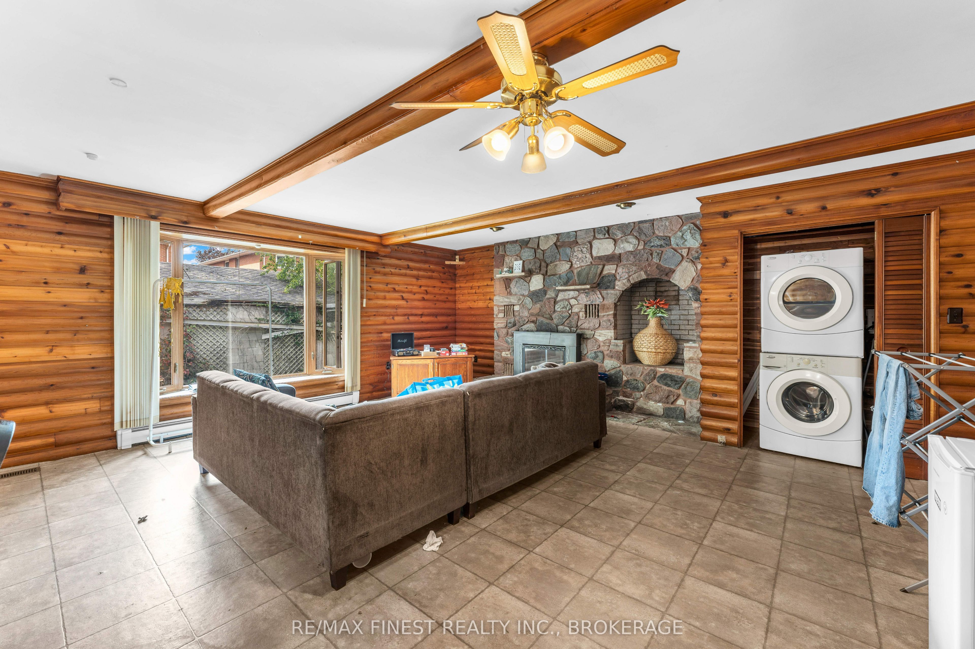 236 Collingwood Street Property Photo 3