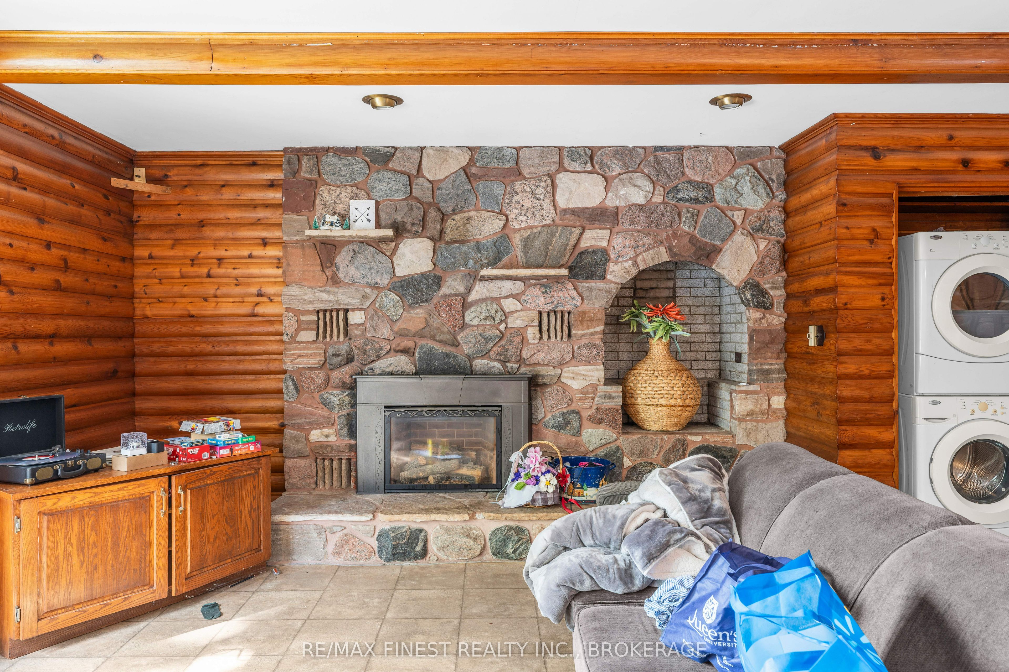 236 Collingwood Street Property Photo 6
