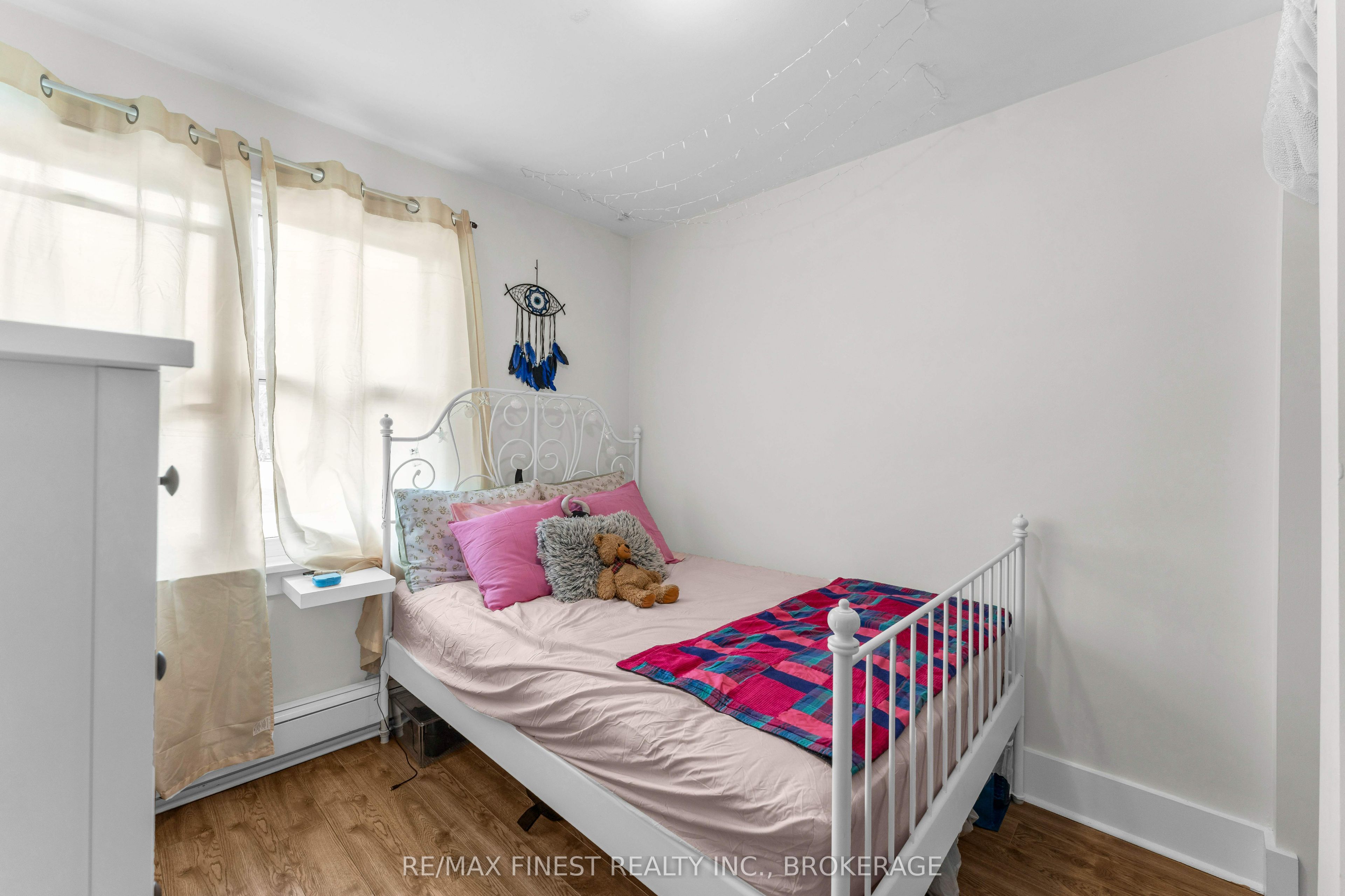 236 Collingwood Street Property Photo 17