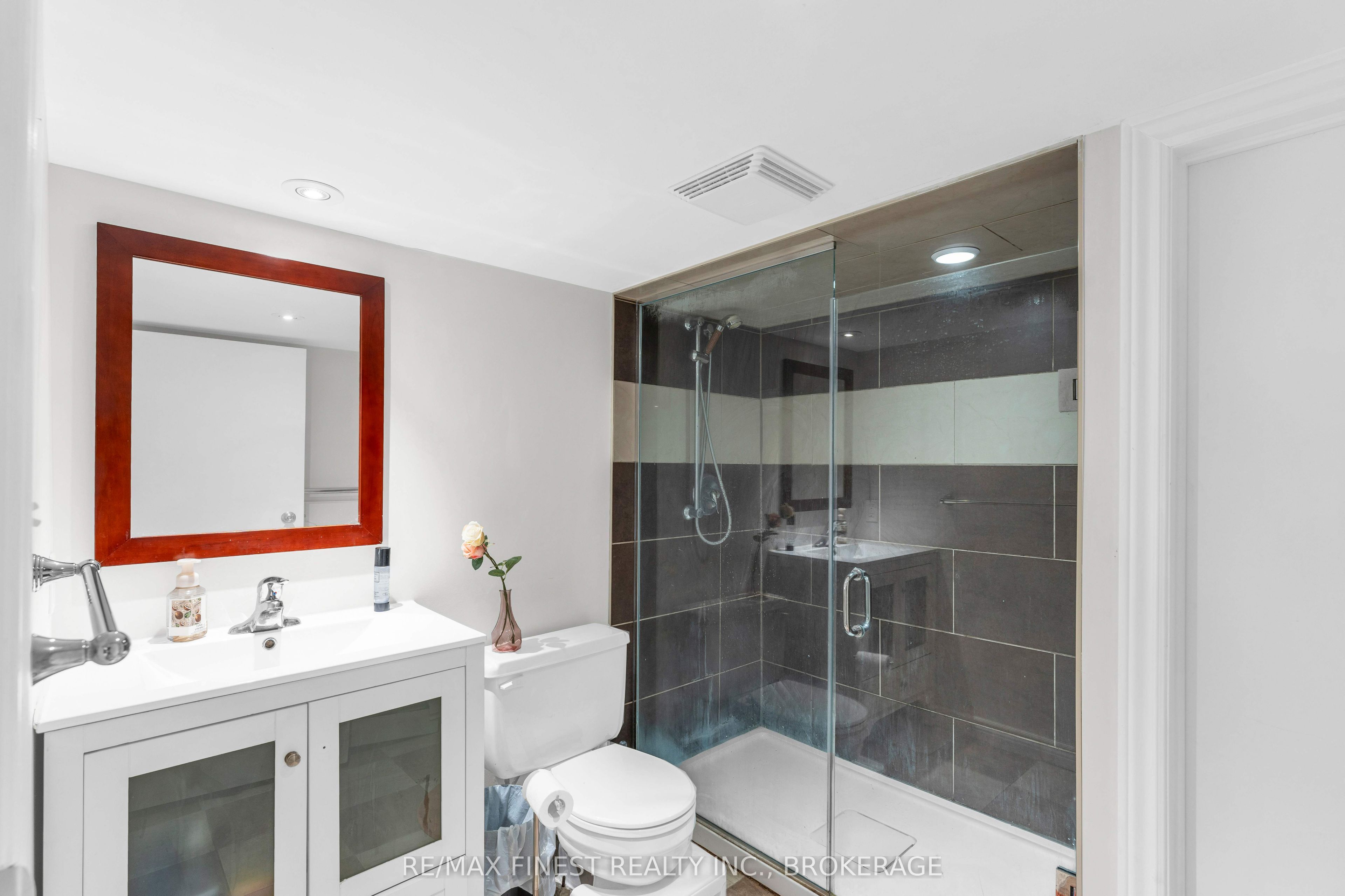 236 Collingwood Street Property Photo 30