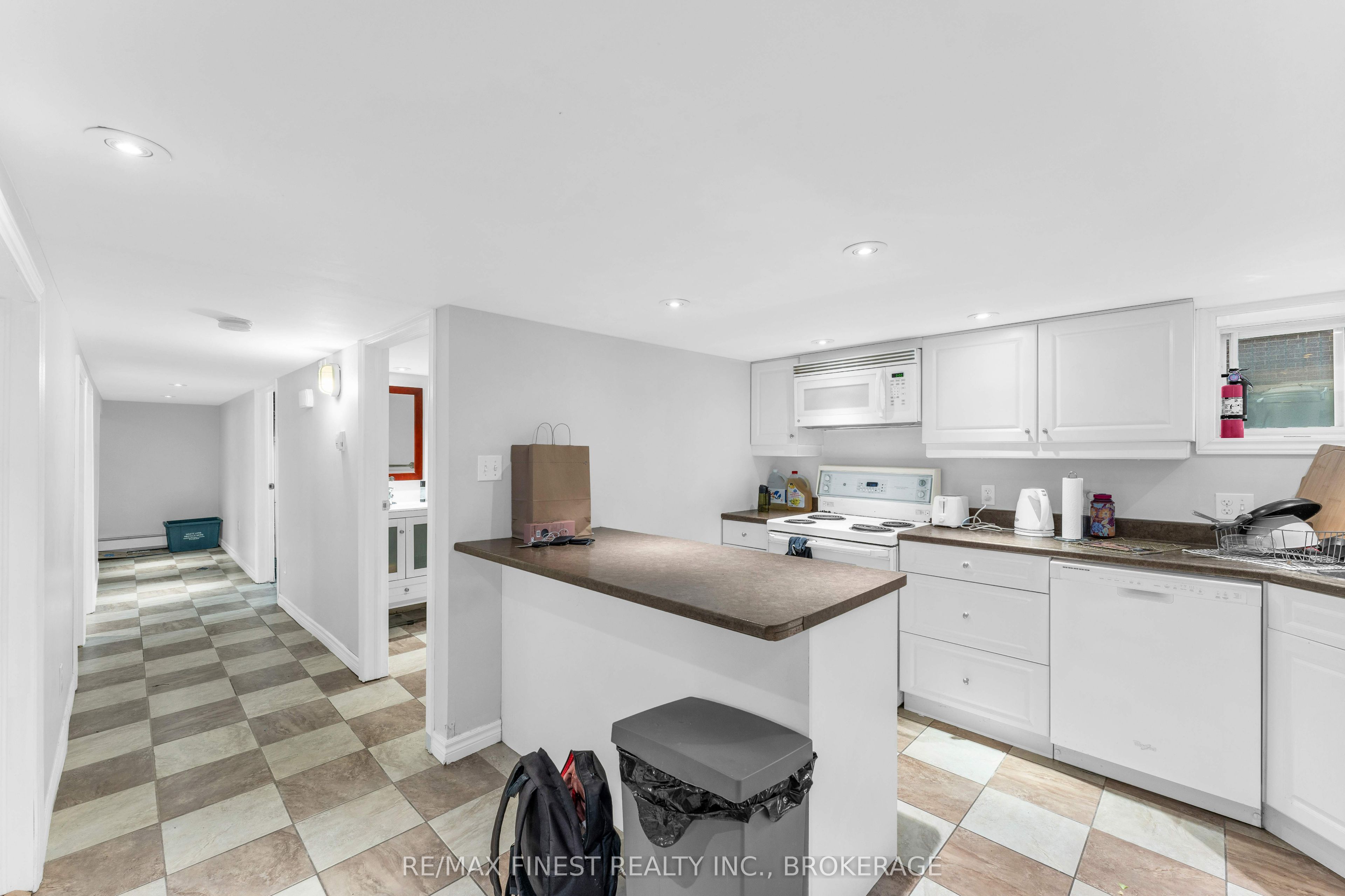 236 Collingwood Street Property Photo 32