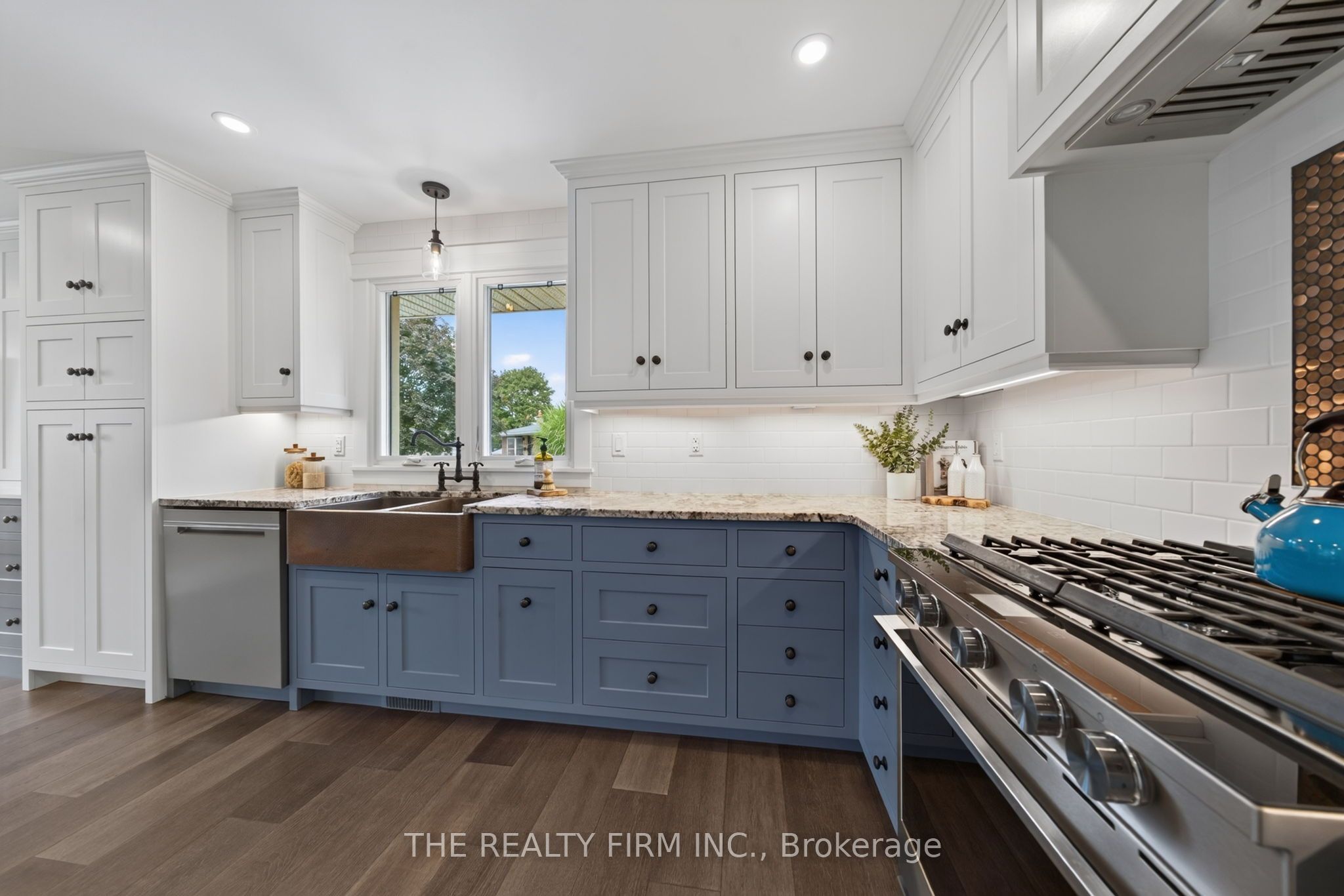 50 Sparta Street Property Photo 9