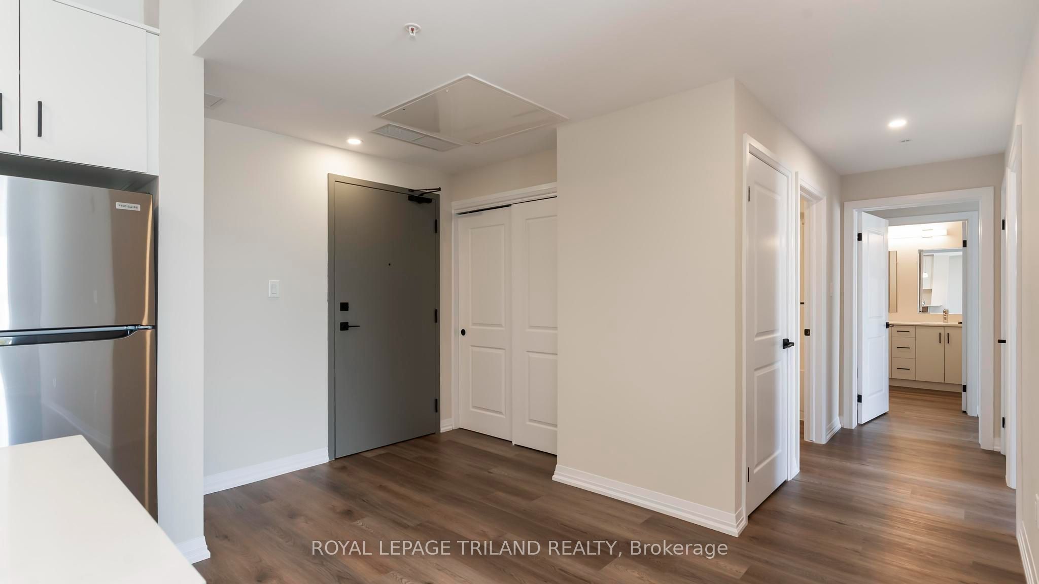 865 Kleinburg Drive 221 Property Photo 3