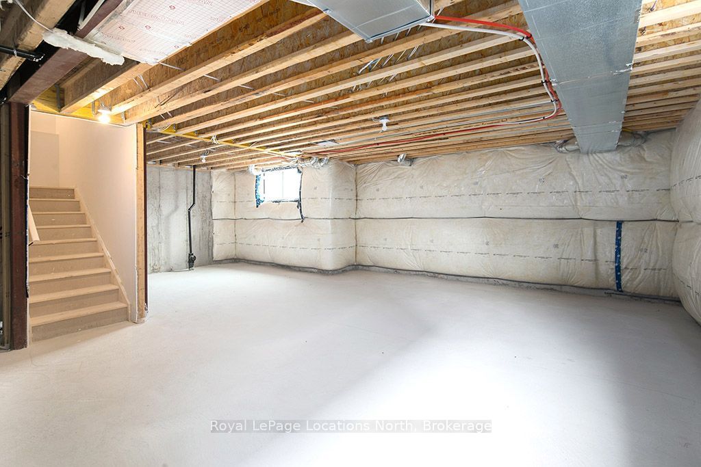 127 Yvonne Crescent Property Photo 24