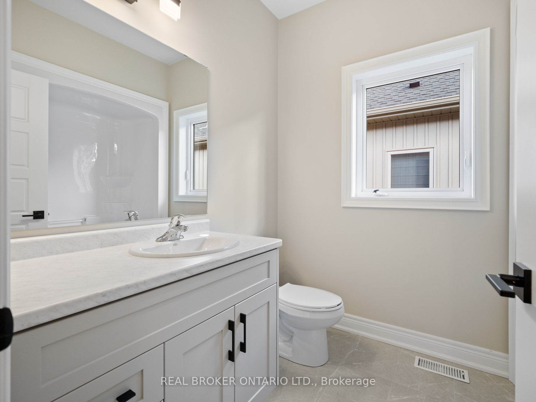 26 Austin Drive Property Photo 6