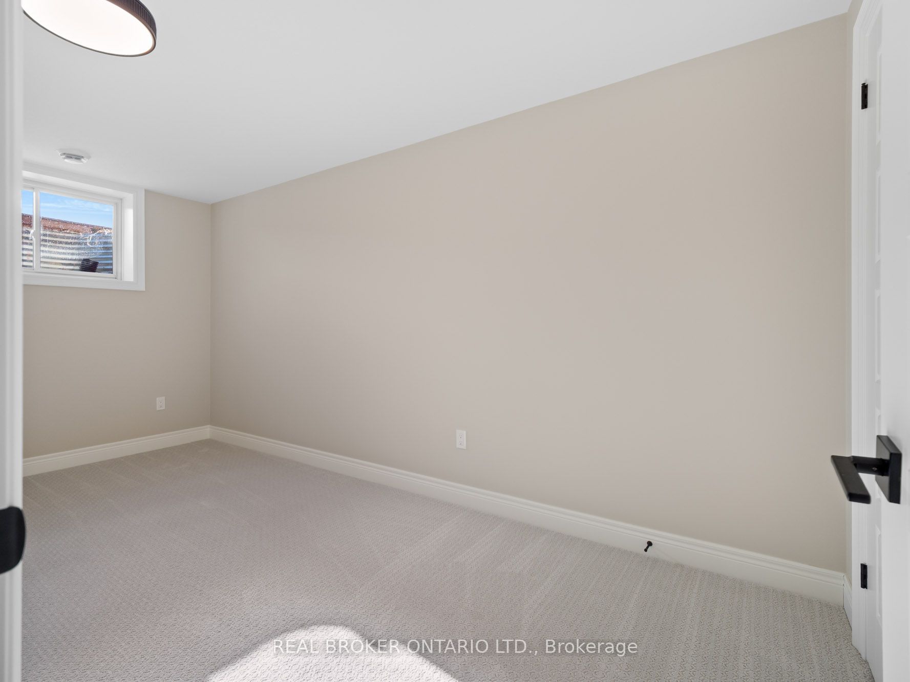 26 Austin Drive Property Photo 20