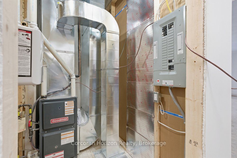 55 John Street S Property Photo 9