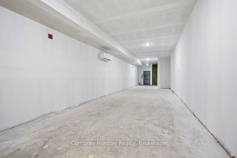 55 John Street S Property Photo 13