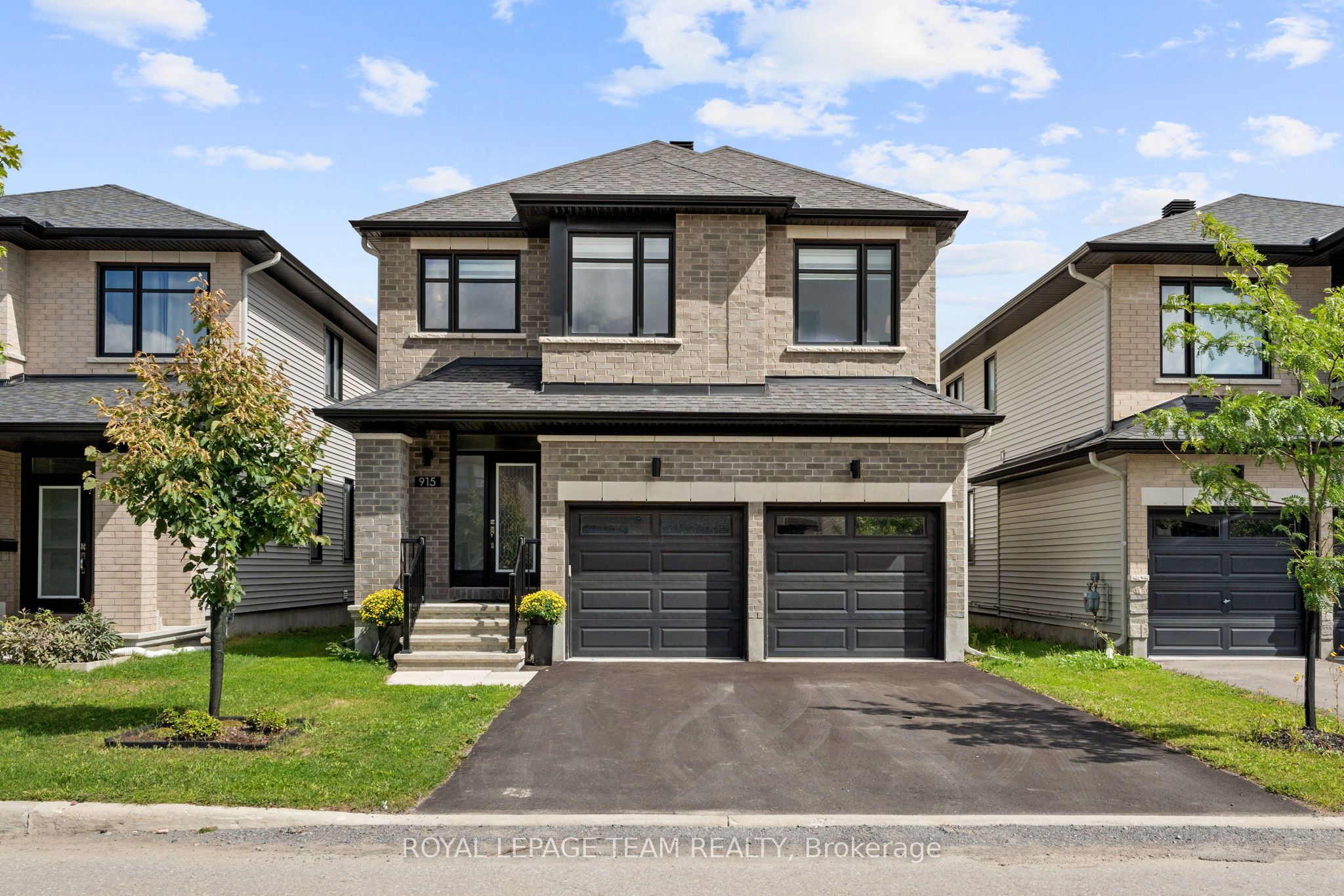 915 Embankment Street Property Photo 1