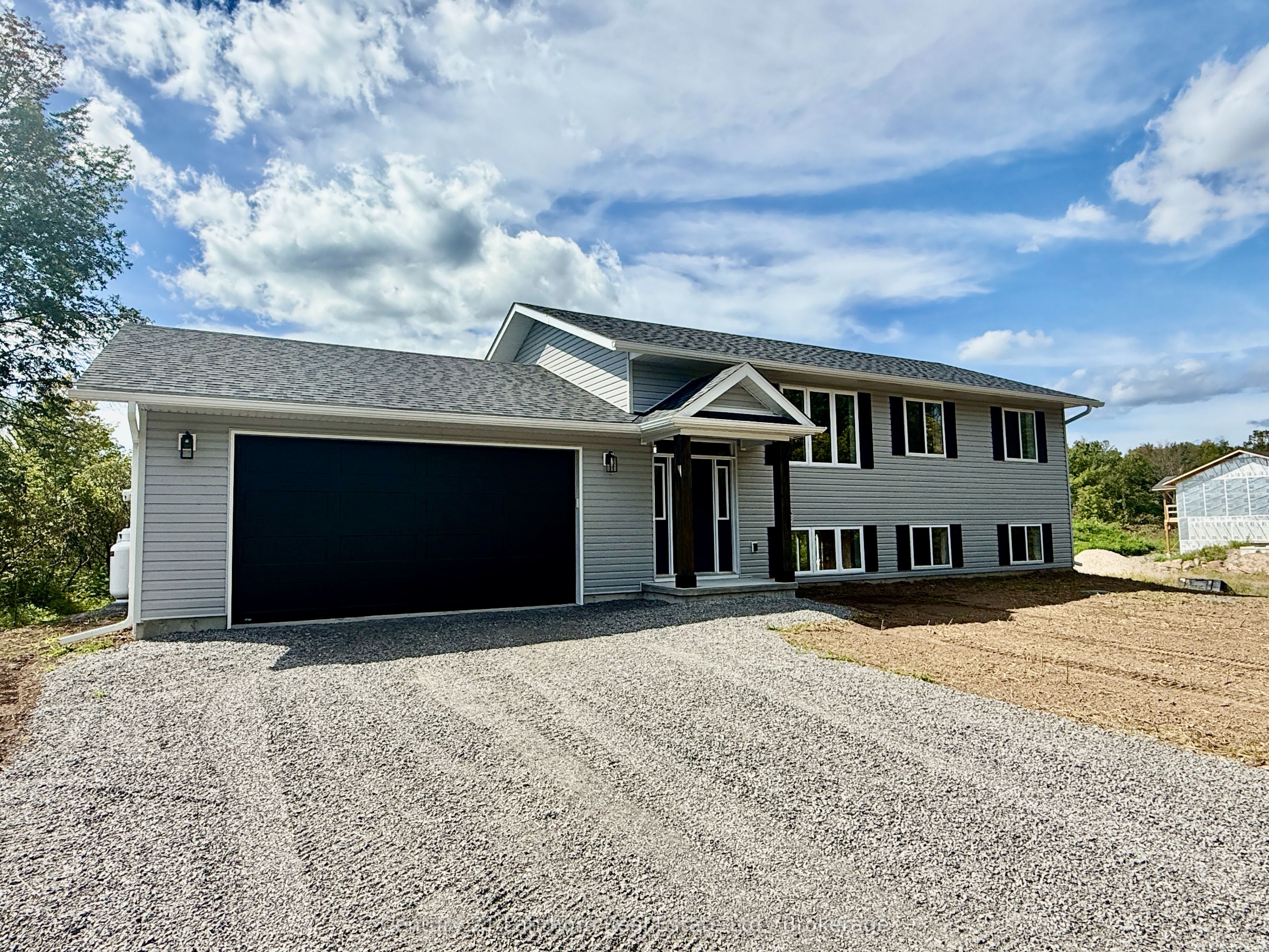 505 Pigden Road Property Photo 1