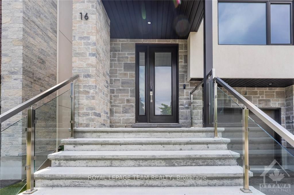 16 Melville Drive Property Photo 3