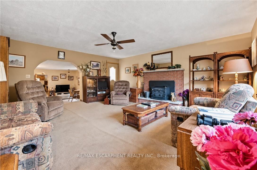 994 Safari Road Property Photo 16
