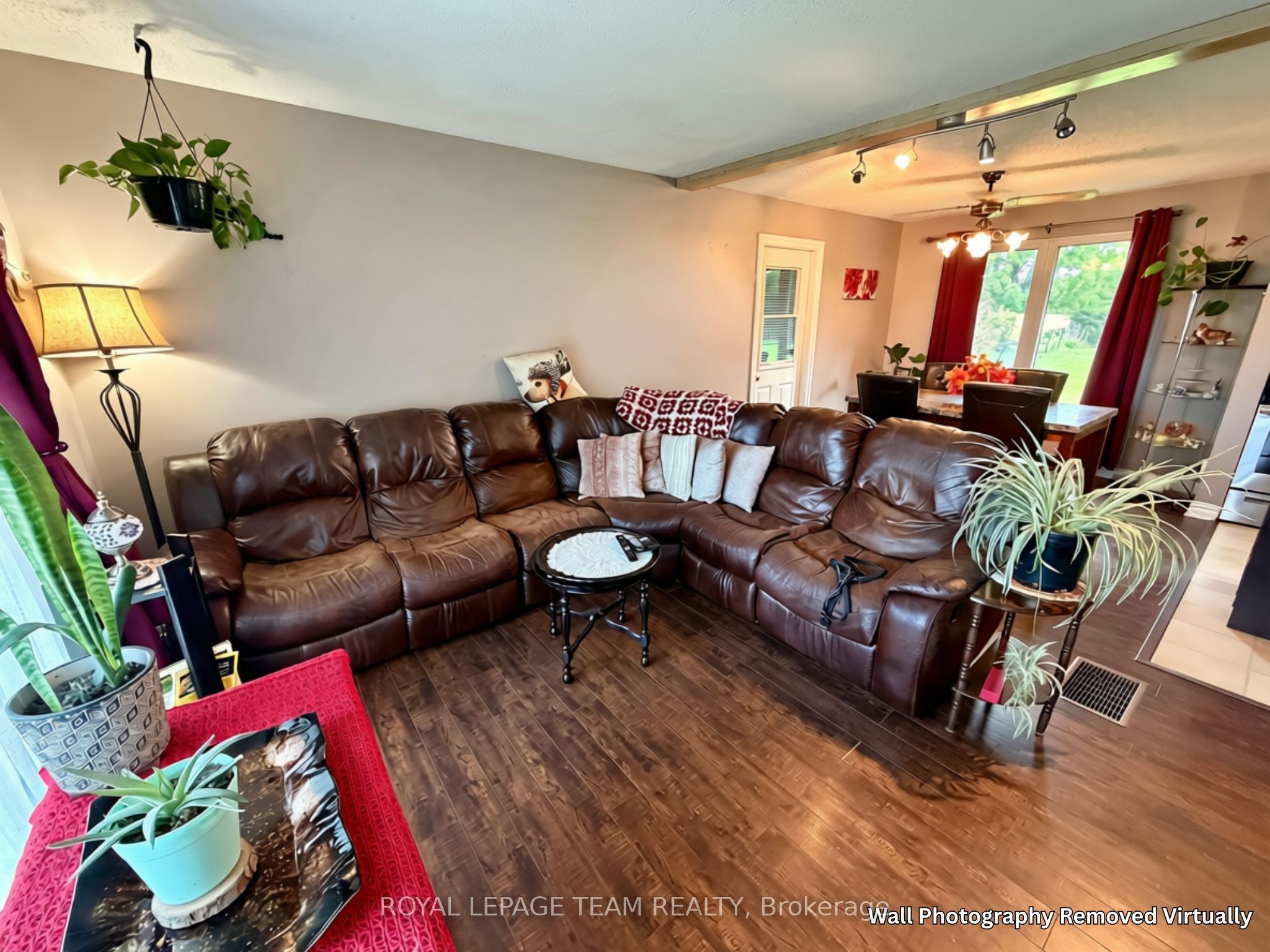 670 Van Buren Street Property Photo 5