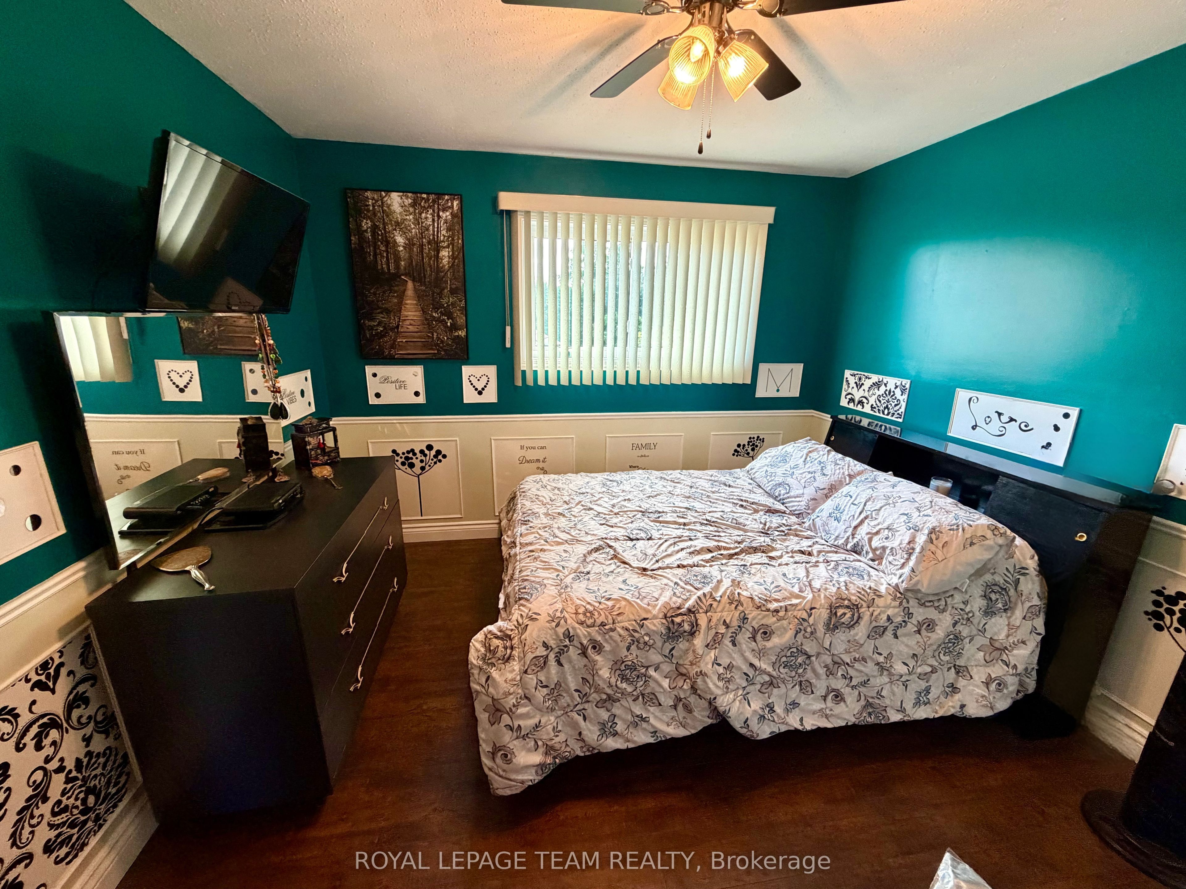 670 Van Buren Street Property Photo 12