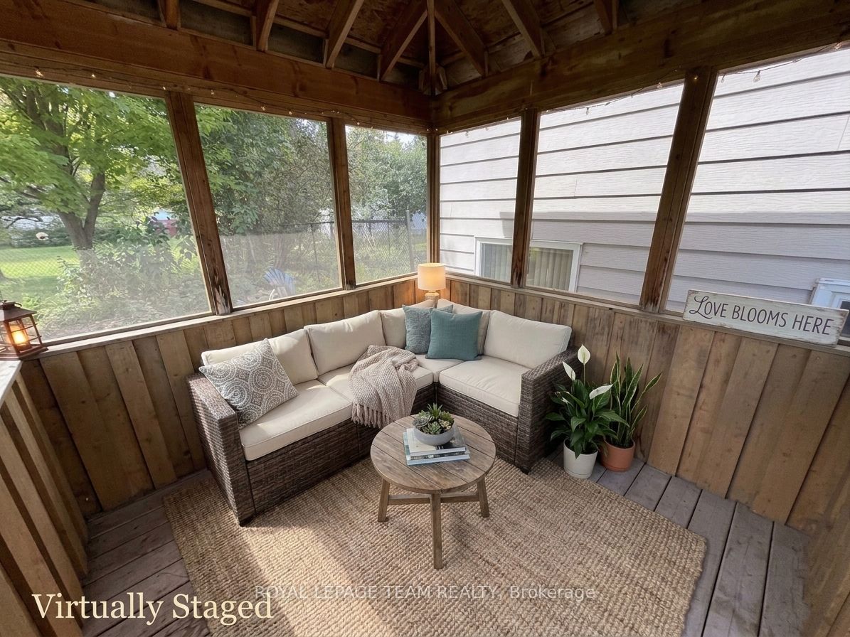 670 Van Buren Street Property Photo 29