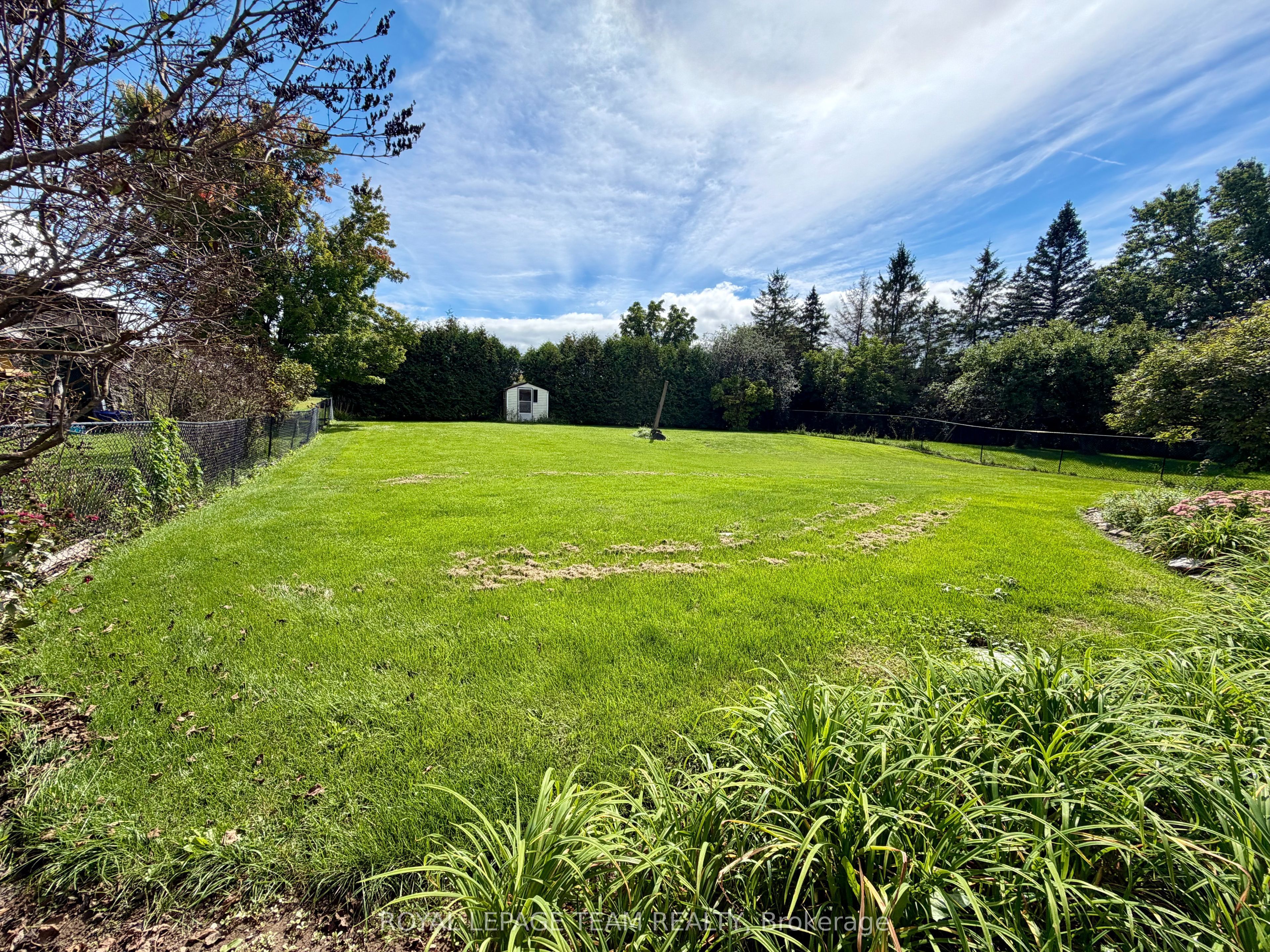 670 Van Buren Street Property Photo 32
