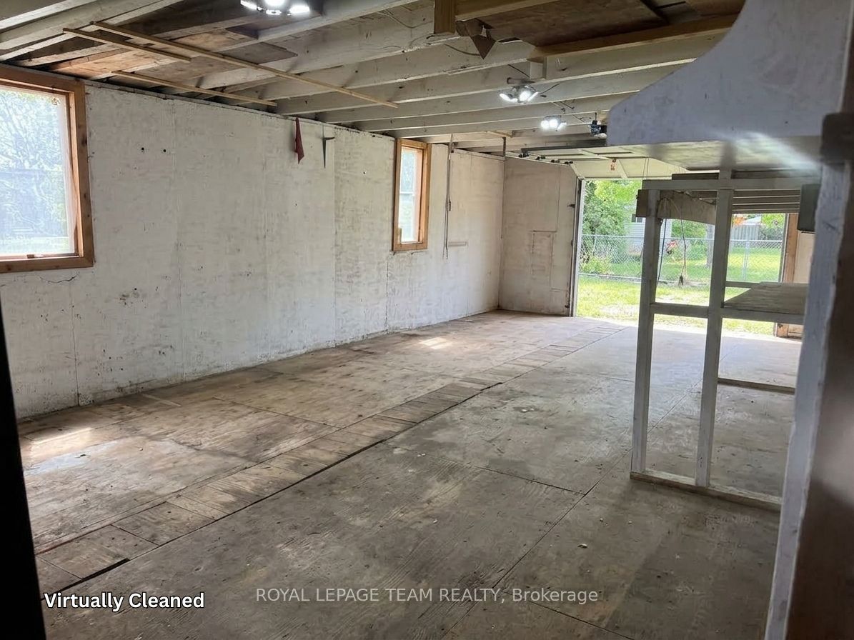 670 Van Buren Street Property Photo 41