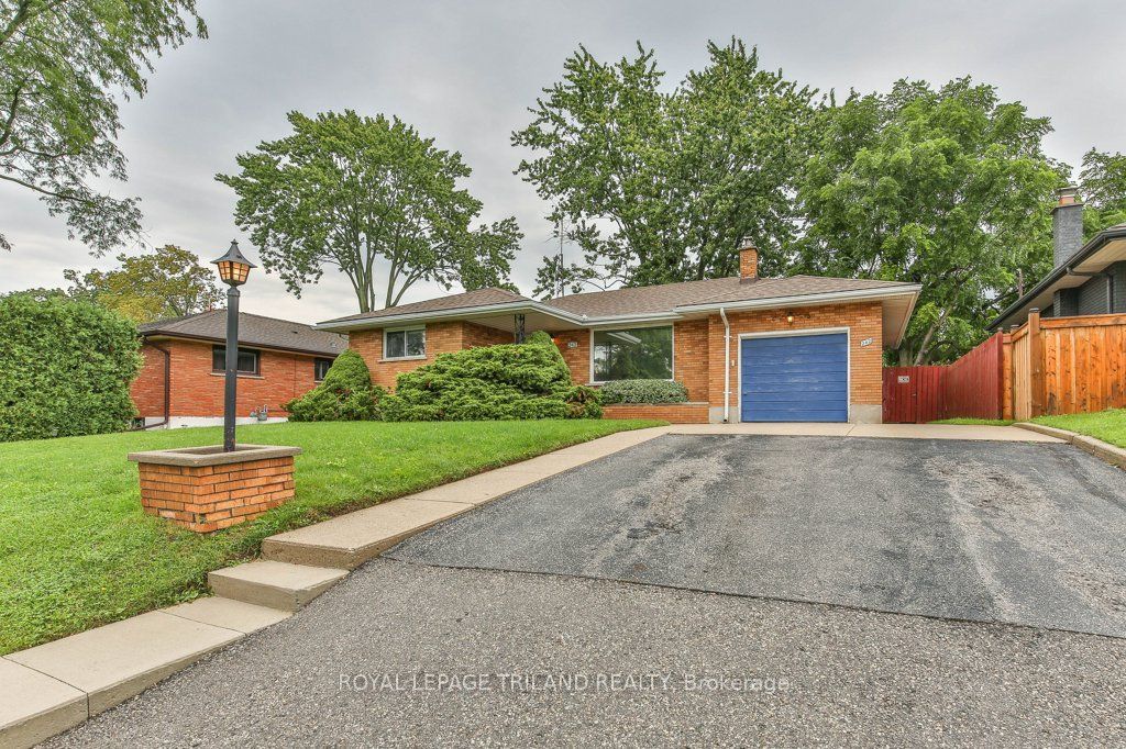 242 BURLINGTON Street Property Photo 1