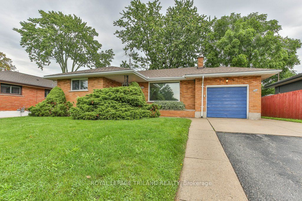 242 Burlington Street Property Photo 3