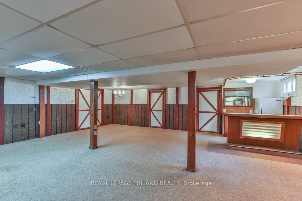 242 Burlington Street Property Photo 32