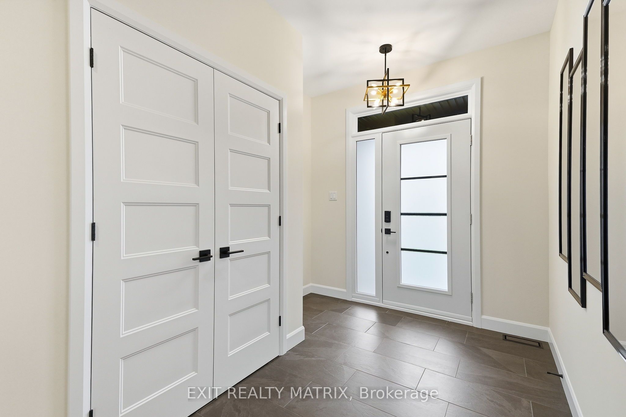 256 Trudeau Crescent Property Photo 3