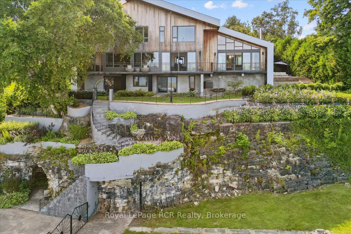 20 Everett Road Property Photo 6