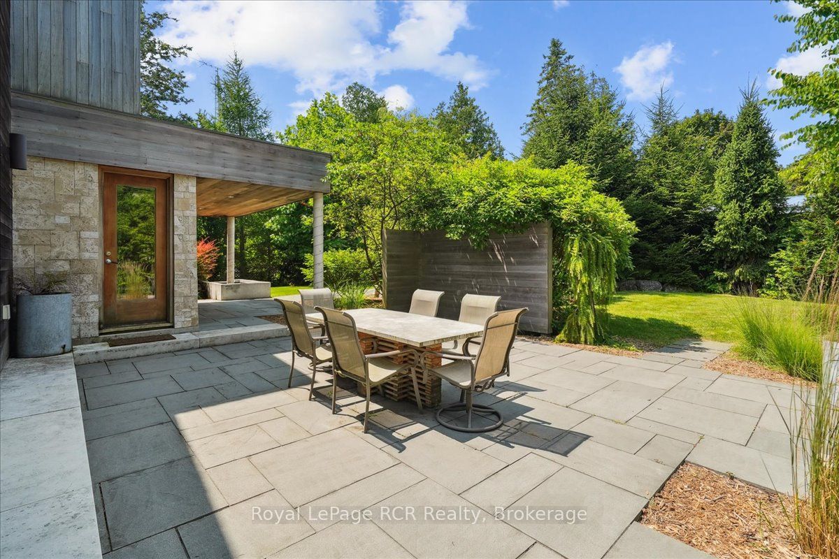 20 Everett Road Property Photo 13