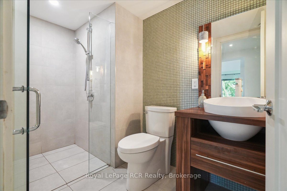 20 Everett Road Property Photo 43