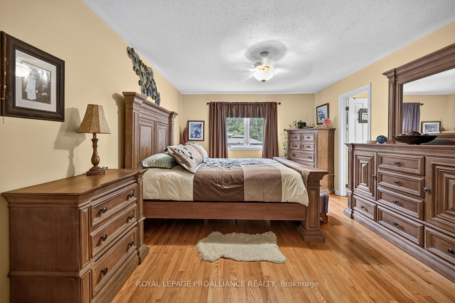 132 Kingston Crescent Property Photo 15