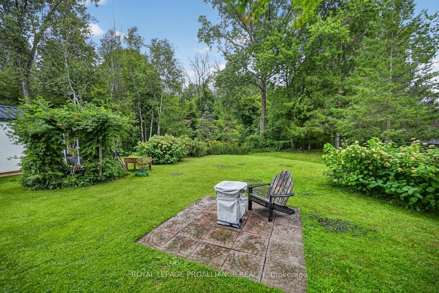 132 Kingston Crescent Property Photo 40
