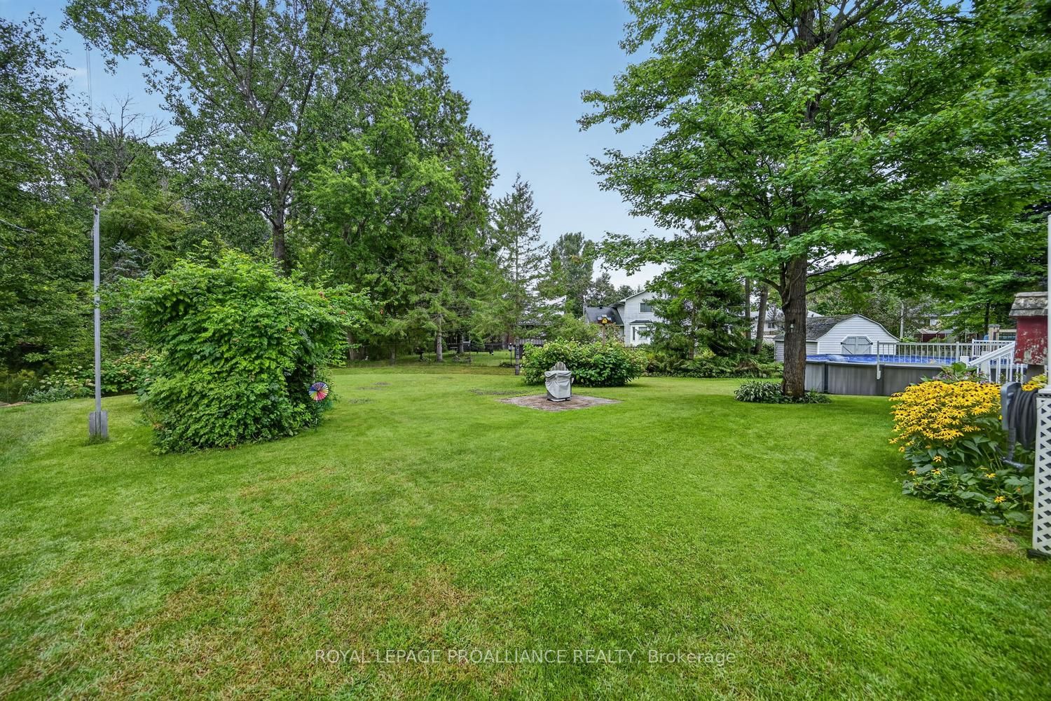132 Kingston Crescent Property Photo 41